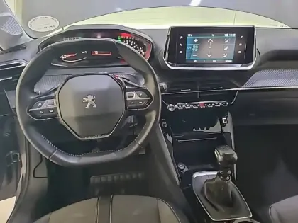 Photo 72 Peugeot 208  PureTech 100 S&S BVM6