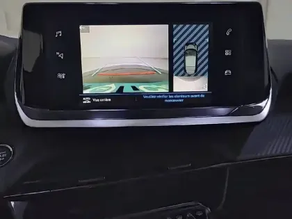 Photo 84 Peugeot 208  PureTech 100 S&S BVM6