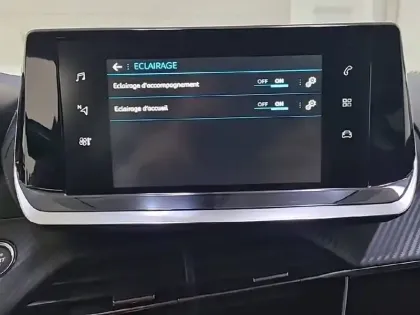 Photo 87 Peugeot 208  PureTech 100 S&S BVM6