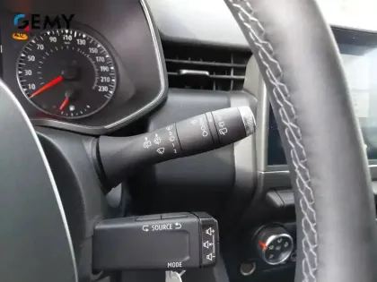 Photo 44 Renault Clio Gén. V (BJA) Ph1 Business 5