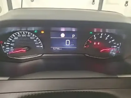 Photo 53 Peugeot 2008  BlueHDi 130 S&S EAT8