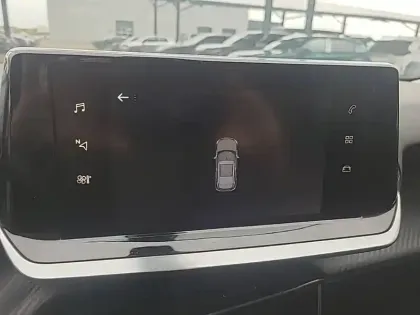 Photo 39 Peugeot 2008  BlueHDi 130 S&S EAT8