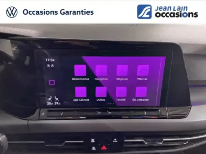 Photo 16 Volkswagen Golf  1.0 eTSI OPF 110 DSG7