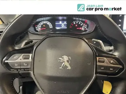 Photo 16 Peugeot 208  PureTech 100 S&S EAT8