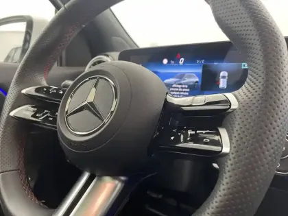 Photo 24 Mercedes GLA  200 d 8G-DCT