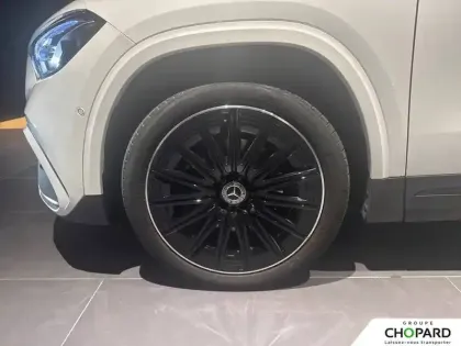 Photo 93 Mercedes GLA  250 e 8G-DCT