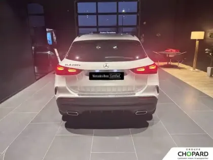 Photo 101 Mercedes GLA  250 e 8G-DCT