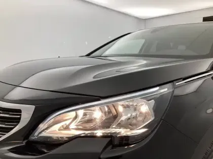 Photo 31 Peugeot 5008  BlueHDi 130ch S&S EAT8