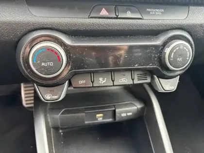 Photo 54 Kia Stonic  1.0 T-GDi 120 ch MHEV DCT7