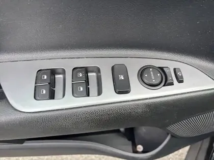 Photo 47 Kia Stonic  1.0 T-GDi 120 ch MHEV DCT7