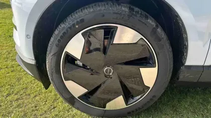 Photo 10 Volvo Ex30  Single Extended Range 272 ch 1EDT