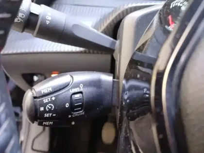 Photo 26 Peugeot 208  PureTech 100 S&S BVM6