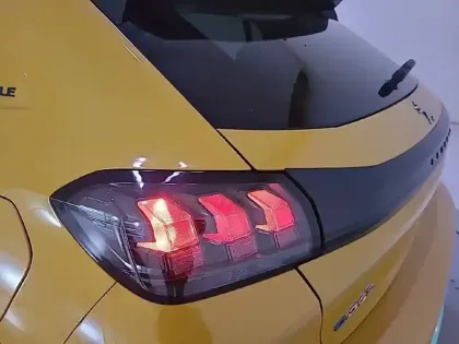 Photo 16 Peugeot 208  Electrique 50 kWh 136ch