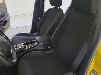 Photo 10 Peugeot 208  Electrique 50 kWh 136ch