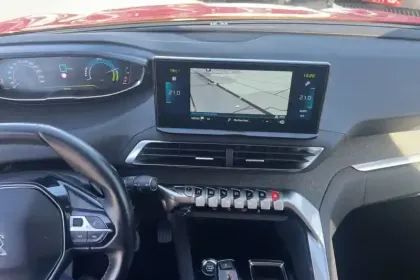 Photo 39 Peugeot 3008  Hybrid 225 e-EAT8