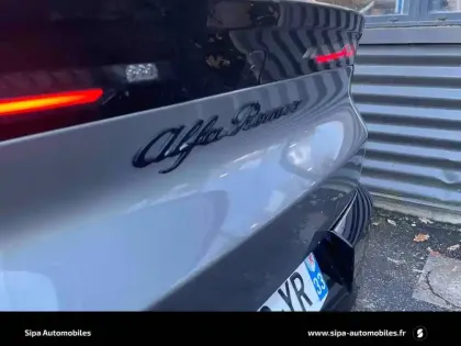 Photo 25 Alfa Romeo Junior  1.2 Ibrida 145 ch e-DCT6 Q4