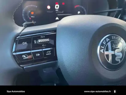 Photo 19 Alfa Romeo Junior  1.2 Ibrida 145 ch e-DCT6 Q4