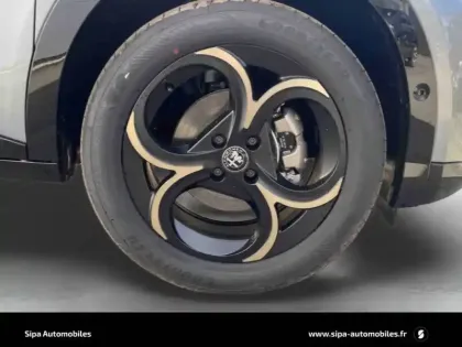 Photo 9 Alfa Romeo Junior  1.2 Ibrida 145 ch e-DCT6 Q4