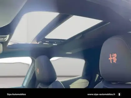 Photo 17 Alfa Romeo Junior  1.2 Ibrida 145 ch e-DCT6 Q4