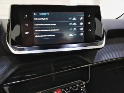 Photo 21 Peugeot 208  PureTech 75 S&S BVM5