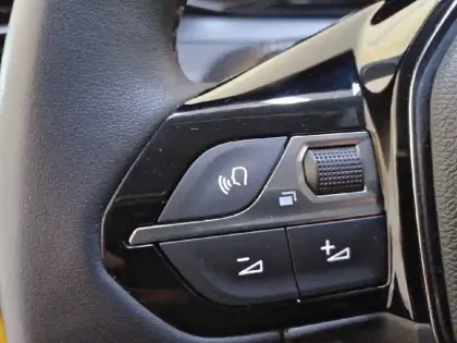 Photo 86 Peugeot 208  PureTech 75 S&S BVM5