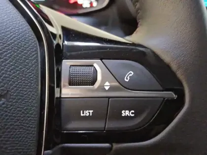 Photo 27 Peugeot 208  PureTech 75 S&S BVM5