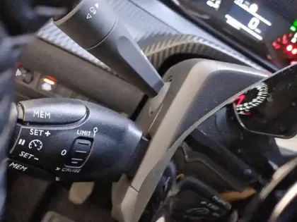 Photo 85 Peugeot 208  PureTech 75 S&S BVM5