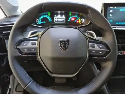 Photo 37 Peugeot 208  Hybrid 100 e-DCS6