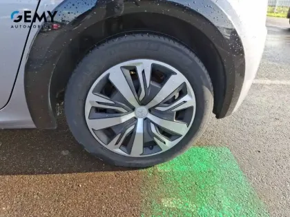 Photo 10 Peugeot 208  Electrique 50 kWh 136ch