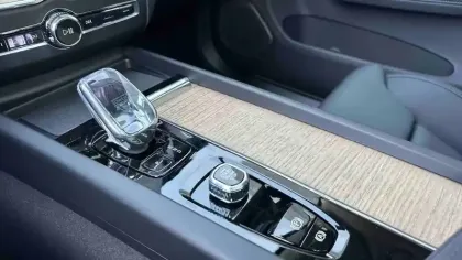 Photo 19 Volvo Xc60  T6 AWD Hybride rechargeable 253 ch+145 ch Geartronic 8