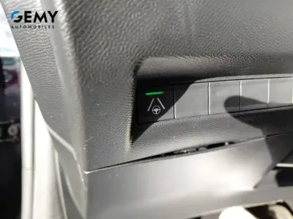 Photo 12 Peugeot 208  Hybrid 110 e-DCS6