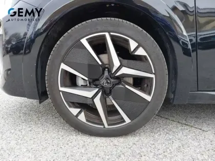 Photo 80 Peugeot 208  Hybrid 110 e-DCS6