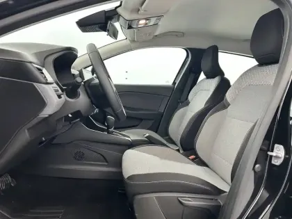 Photo 104 Renault Clio  E-Tech full hybrid 145 ch GSR2