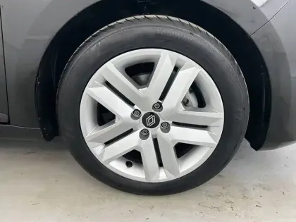 Photo 116 Renault Clio  E-Tech full hybrid 145 ch GSR2