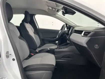 Photo 23 Renault Clio Gén. V (BJA) Ph2 Evolution 5