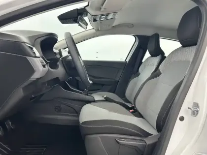 Photo 47 Renault Clio Gén. V (BJA) Ph2 Evolution 5