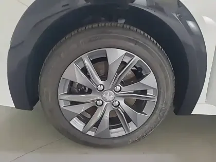 Photo 12 Peugeot 208  Electrique 50 kWh 136ch