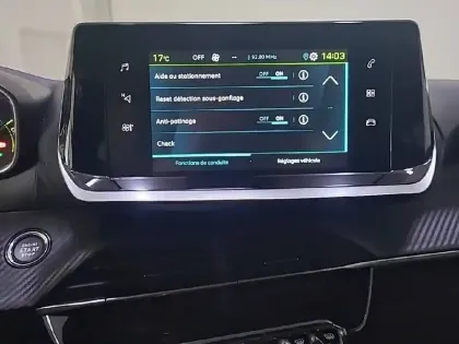 Photo 20 Peugeot 208  Electrique 50 kWh 136ch