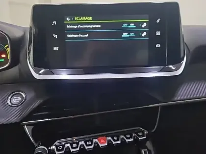 Photo 22 Peugeot 208  Electrique 50 kWh 136ch