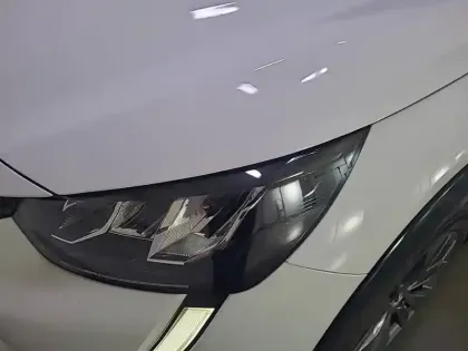 Photo 15 Peugeot 208  Electrique 50 kWh 136ch