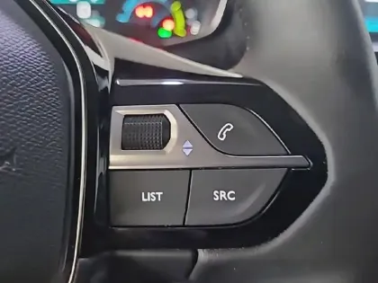 Photo 28 Peugeot 208  Electrique 50 kWh 136ch