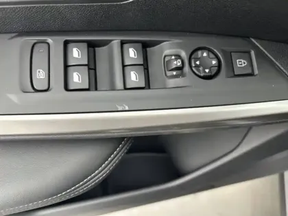 Photo 20 Peugeot 5008  Hybrid 136 e-DCS6