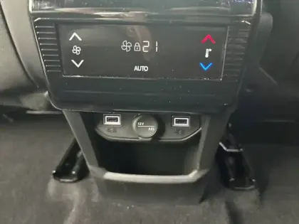 Photo 19 Peugeot 5008  Hybrid 136 e-DCS6