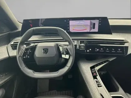 Photo 7 Peugeot 5008  Hybrid 136 e-DCS6