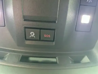 Photo 27 Peugeot 5008  Hybrid 136 e-DCS6