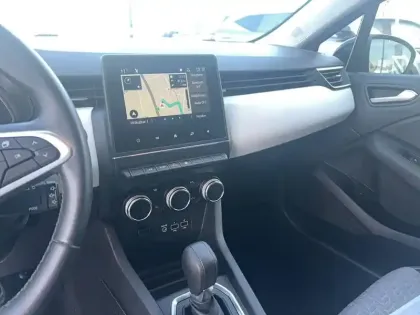 Photo 78 Renault Clio  E-Tech full hybrid 145