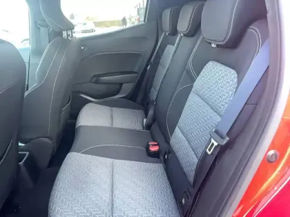 Photo 59 Renault Clio Gén. V (BJA) Ph2 Evolution 5