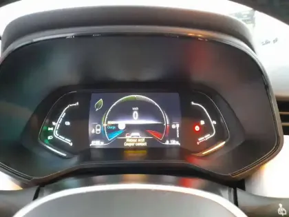 Photo 15 Renault Clio  E-Tech full hybrid 145