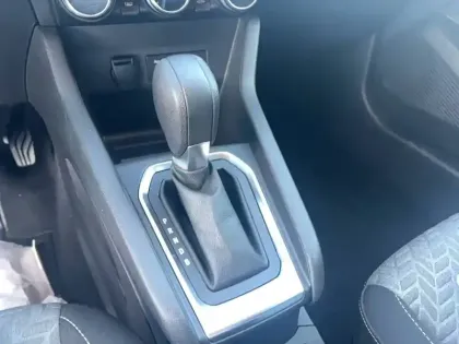 Photo 79 Renault Clio  E-Tech full hybrid 145