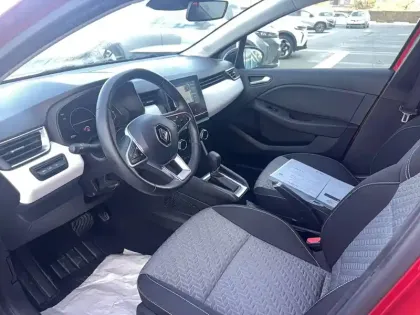 Photo 75 Renault Clio  E-Tech full hybrid 145